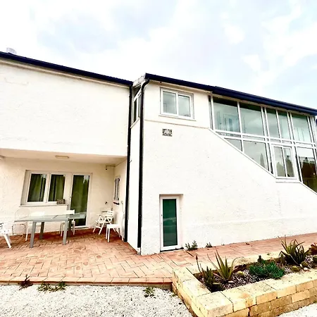 Bagnolo 23 Colli Dell Infinito * Bagnolo (Marche)